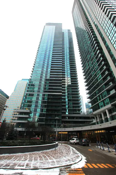 33 Bay Street 3601, Toronto C01, On M5j 2z3