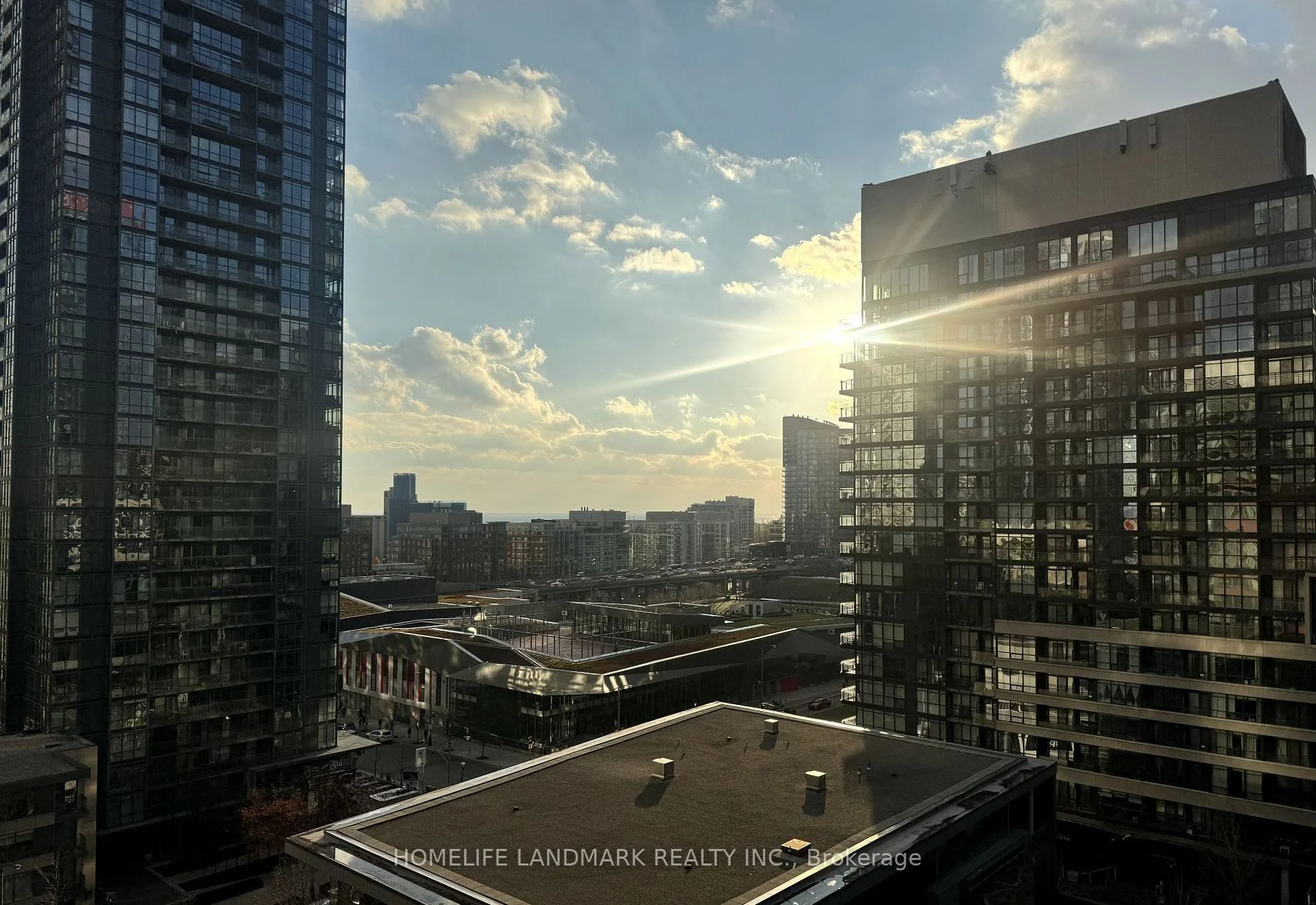 4K Spadina Avenue 1126, Toronto C01, ON M5V 3Y9