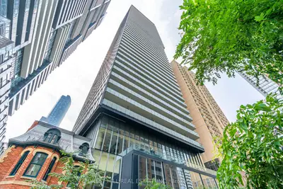 15 Grenville Street 4906, Toronto C01, On M4y 0b9