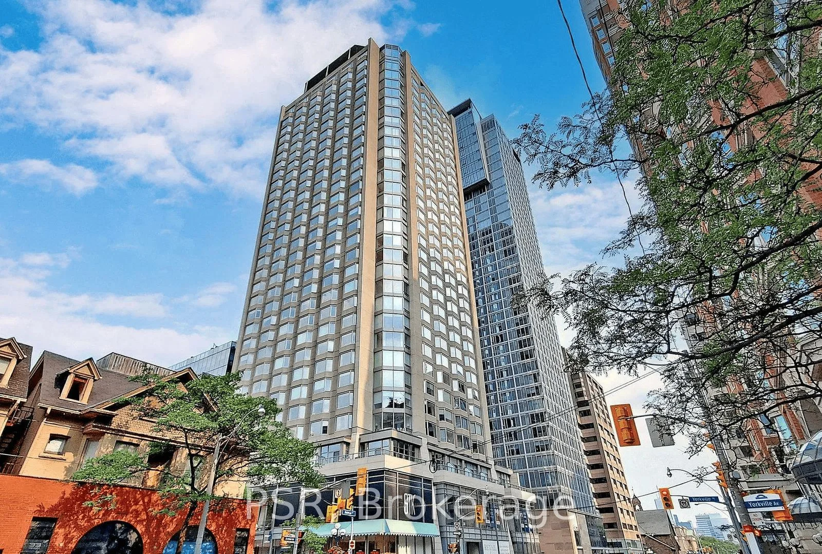 155 E Yorkville Avenue 304, Toronto C02, On M5r 0b4
