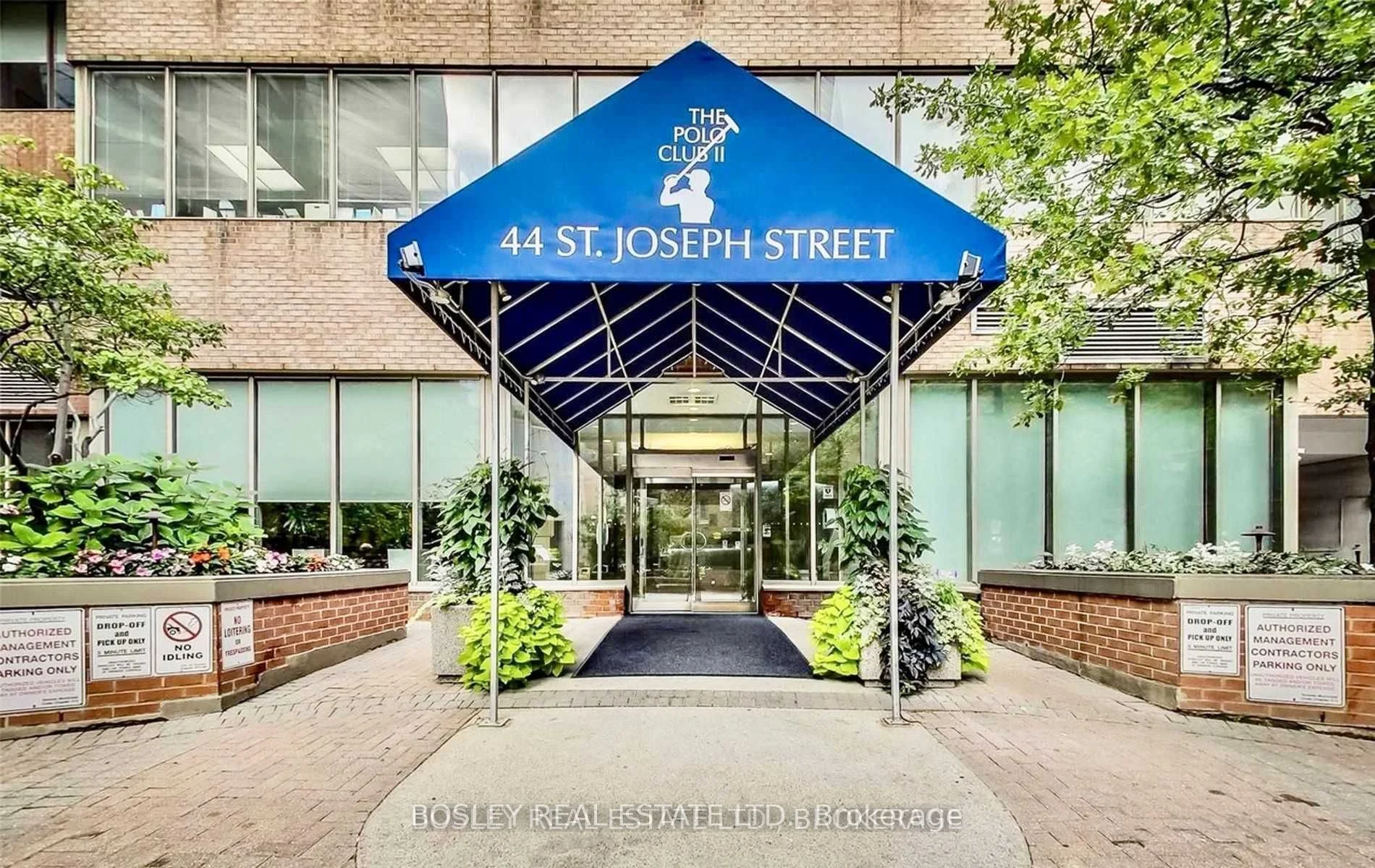 44 St Joseph Street 1107, Toronto C01, On M4y 2w4