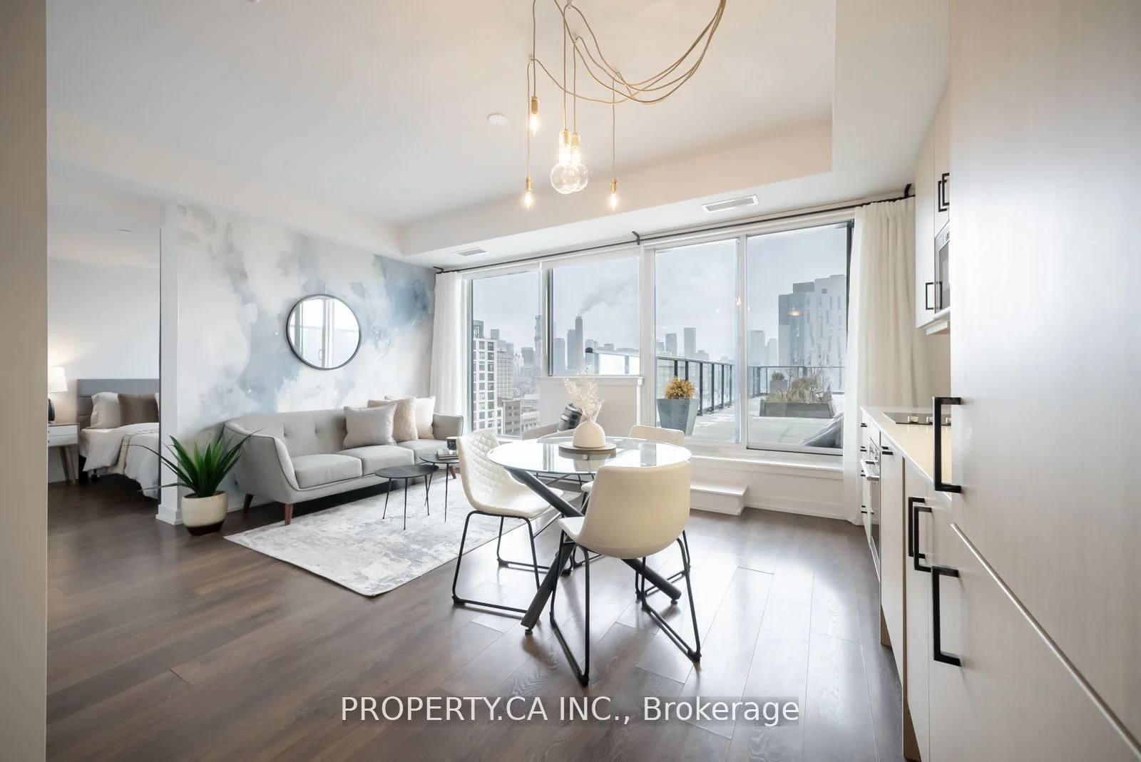 Condo Apartment in Toronto