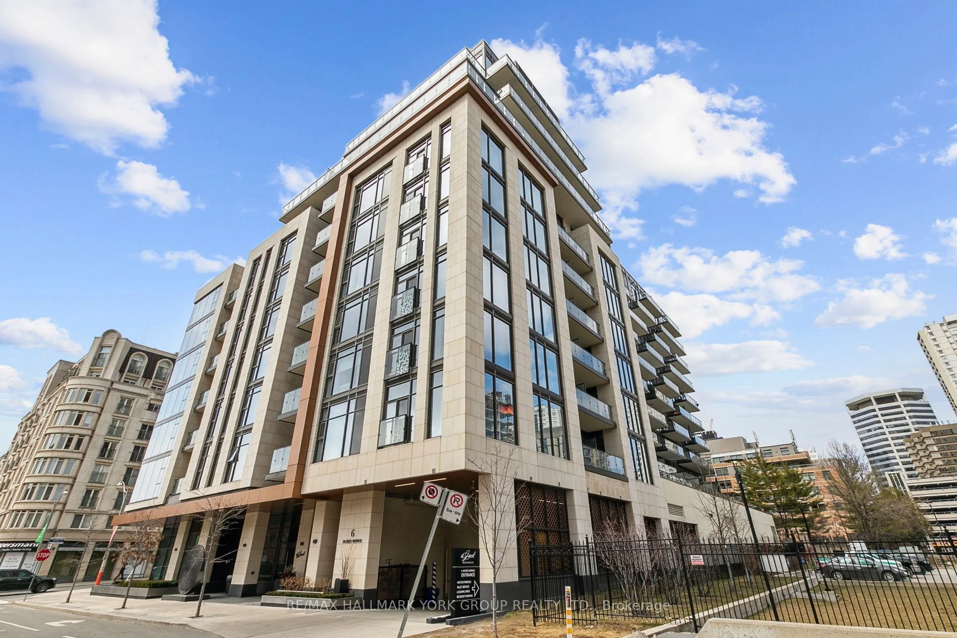 Condo Apartment in Toronto