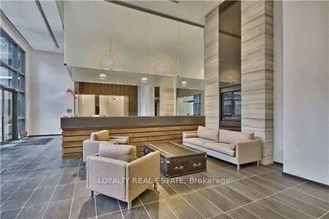 1030 King Street 424, Toronto C01, ON M6K 3N3