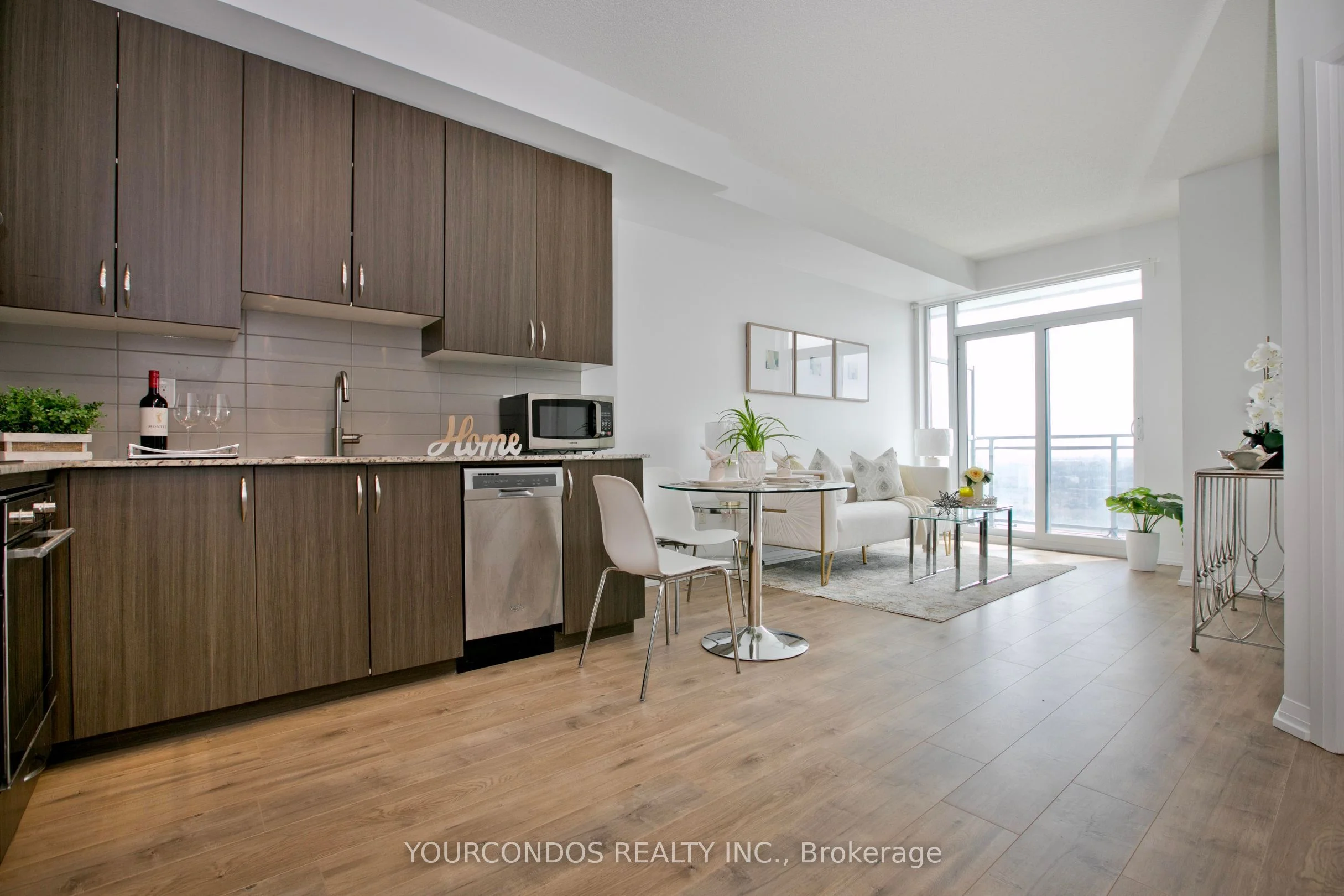 Condo Apartment in Toronto