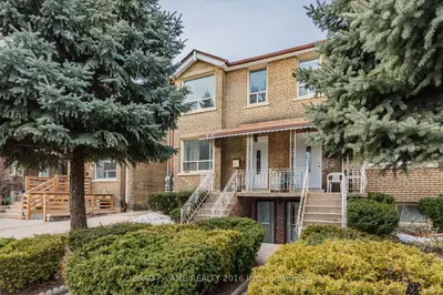 34 Churchill Avenue Upper, Toronto C01, On M6j 2b4