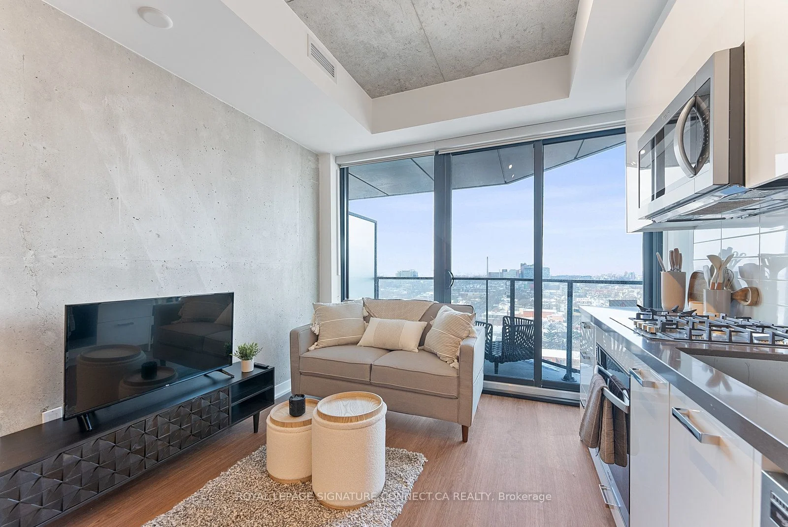 Condo Apartment in Toronto