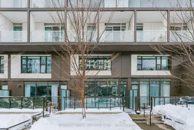 80 Vanauley Street Th112, Toronto C01, On M5t 0c9