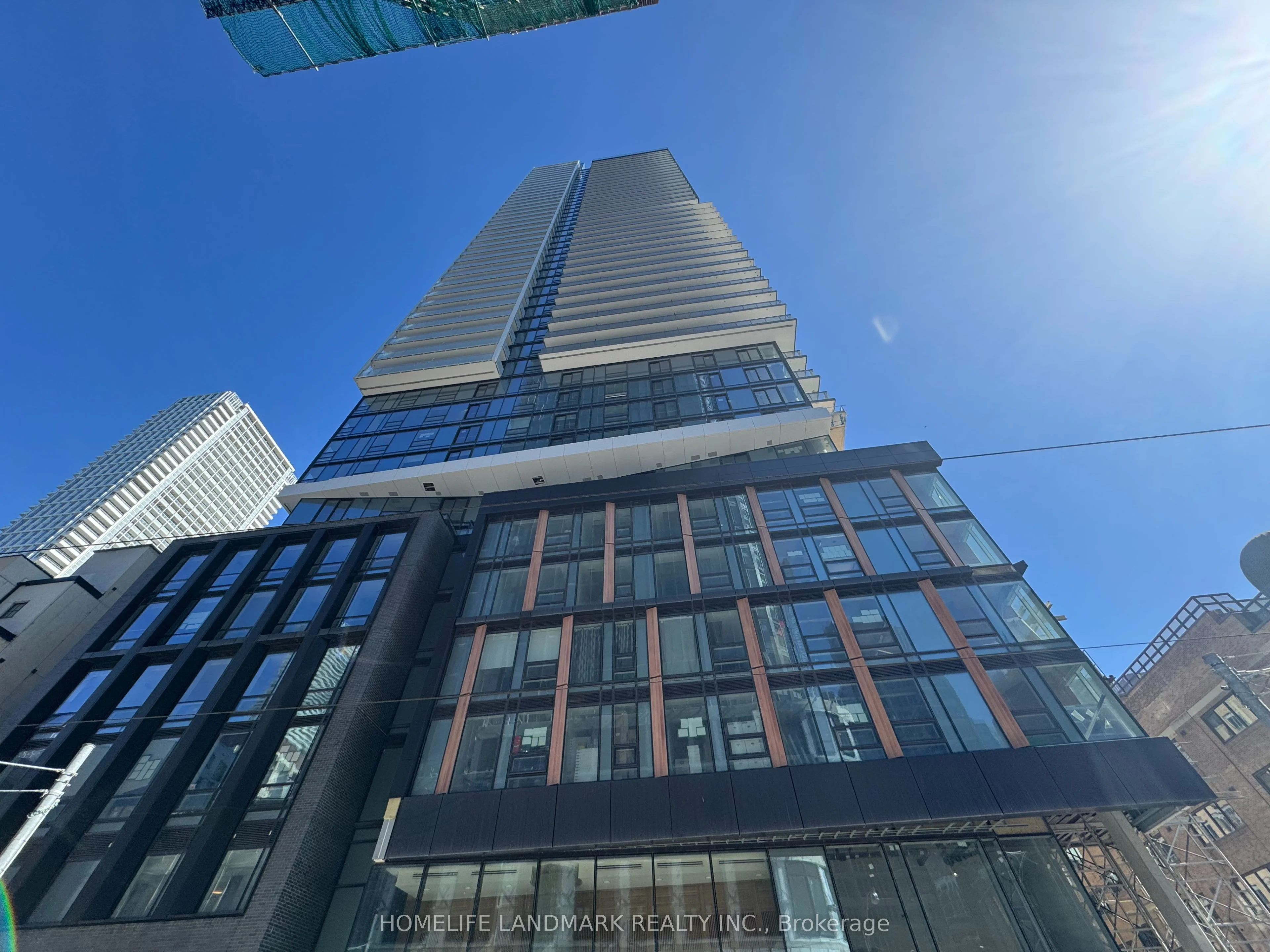 89 Church Street 2703, Toronto C08, On M5c 2g3