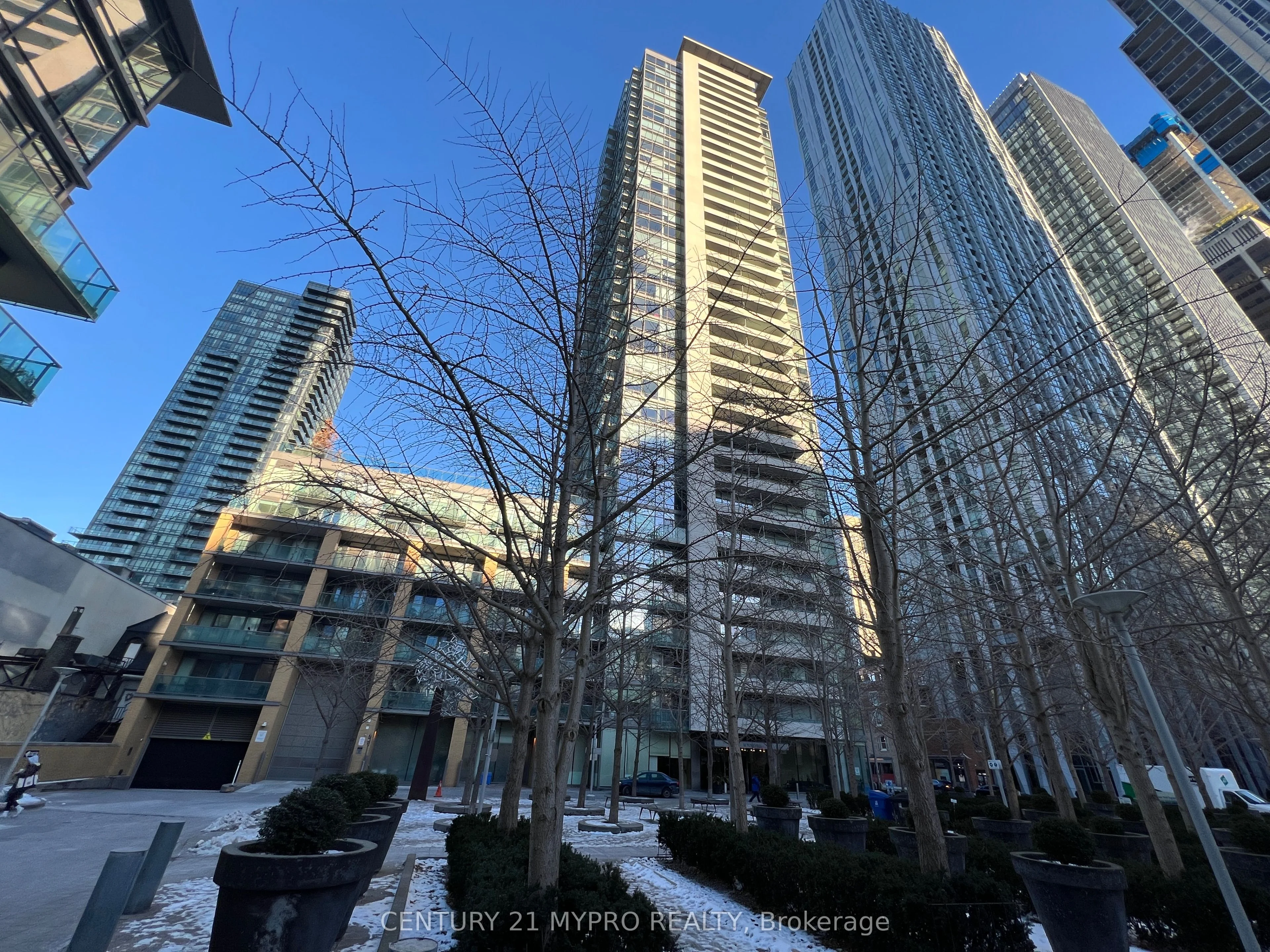 Condo Apartment in Toronto