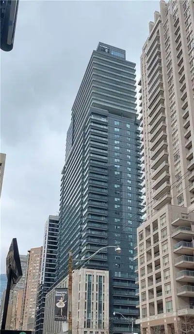 955 Bay Street 2206, Toronto C01, On M5s 2a2