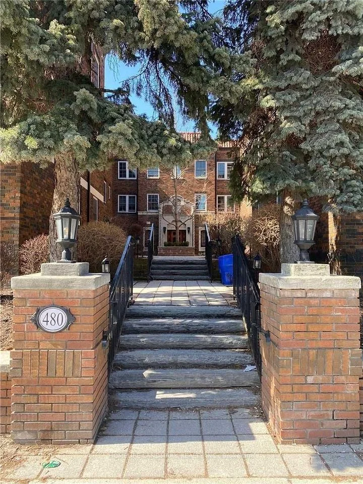 480 Oriole Parkway 107, Toronto C03, ON M5P 2H8