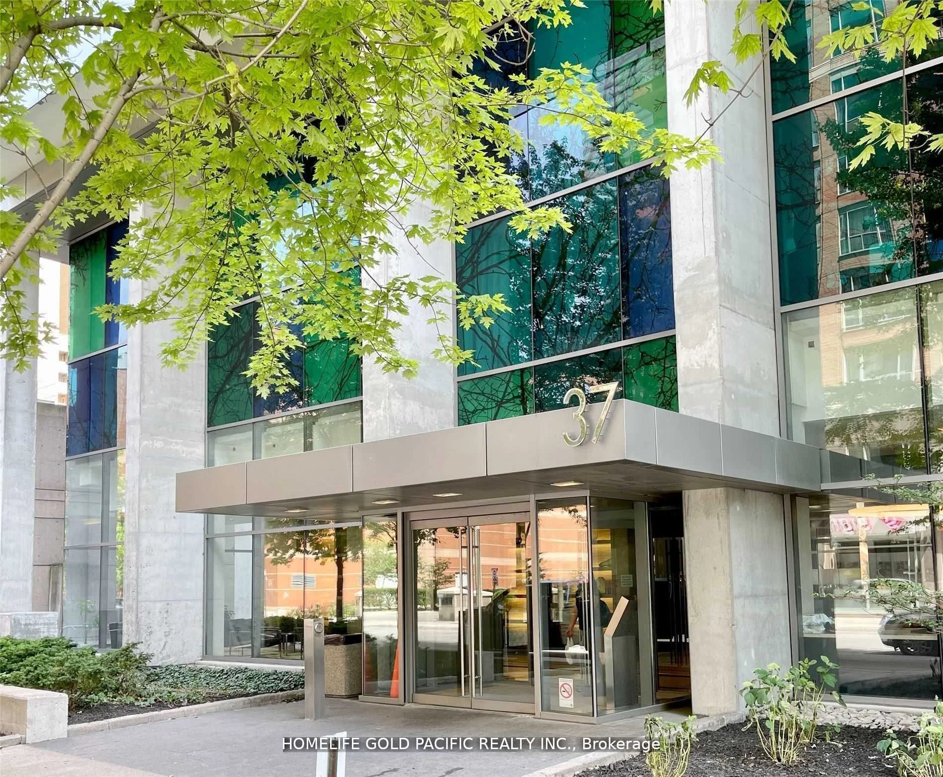 37 Grosvenor Street 1805, Toronto C01, On M4y 3g5