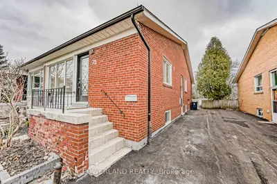72 Pynford Crescent Main Floor, Toronto C13, On M3a 1w8