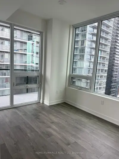 127 Broadway Avenue 1805, Toronto C03, On M4p 1v4