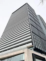 575 Bloor Street E 2105, Toronto C08, ON M4W 0B2