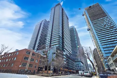 Condo Apartment in Toronto