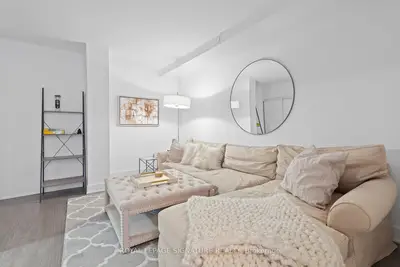 508 Wellington Street Th1, Toronto C01, On M5v 1e3