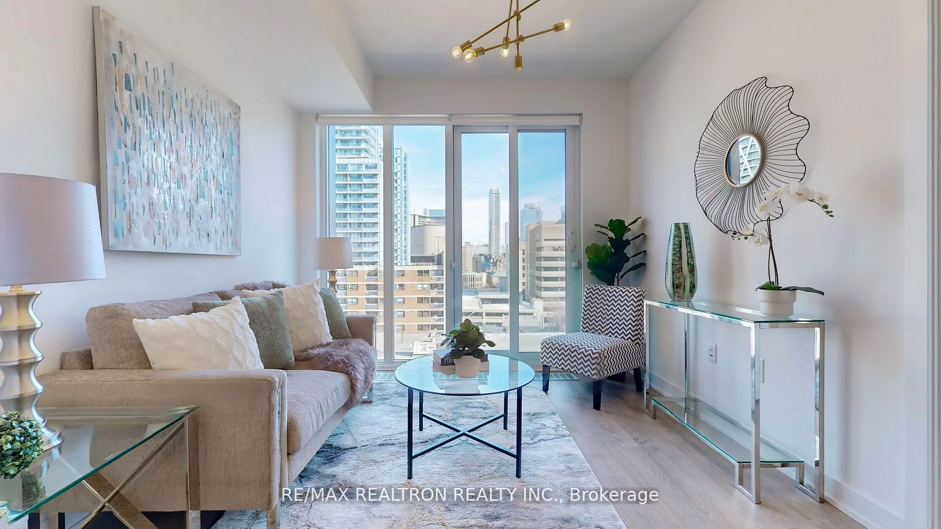 50 McCaul Street 1010, Toronto C01, ON M5T 0B6