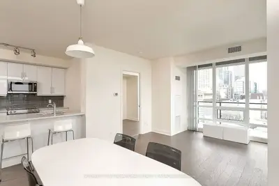 825 Church Street 1709, Toronto C09, On M4w 3z4