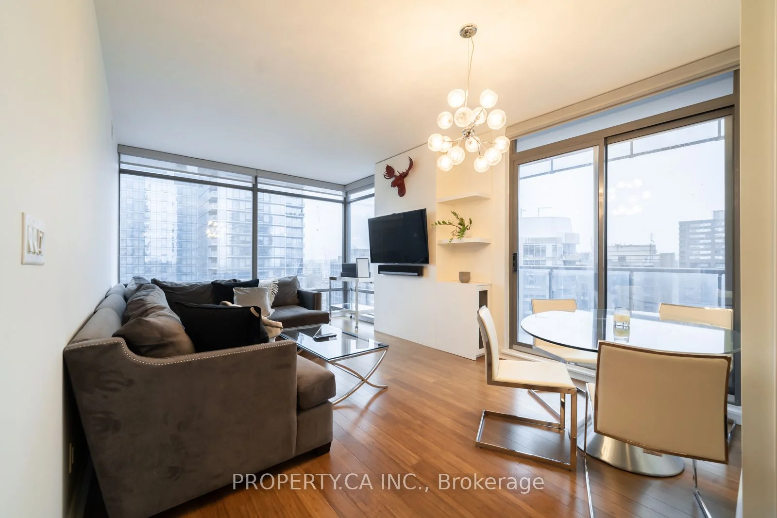 18 Yorkville Avenue 1507, Toronto C02, On M4w 3y8