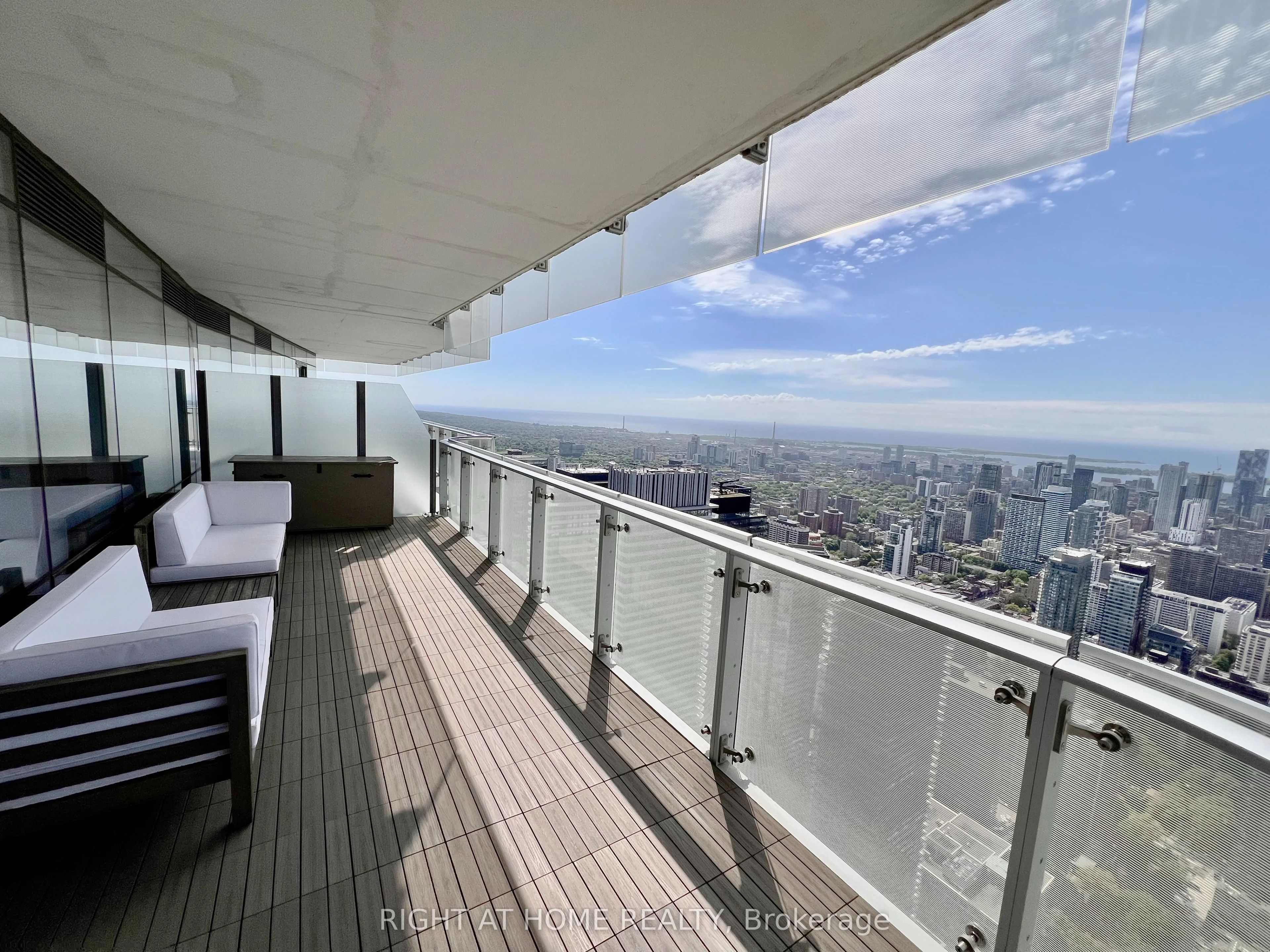 1 Bloor Street E 6405, Toronto C08, ON M4W 0A8