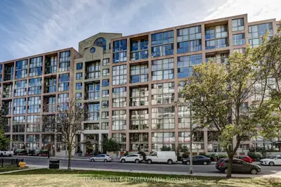 Condo Apartment in Toronto