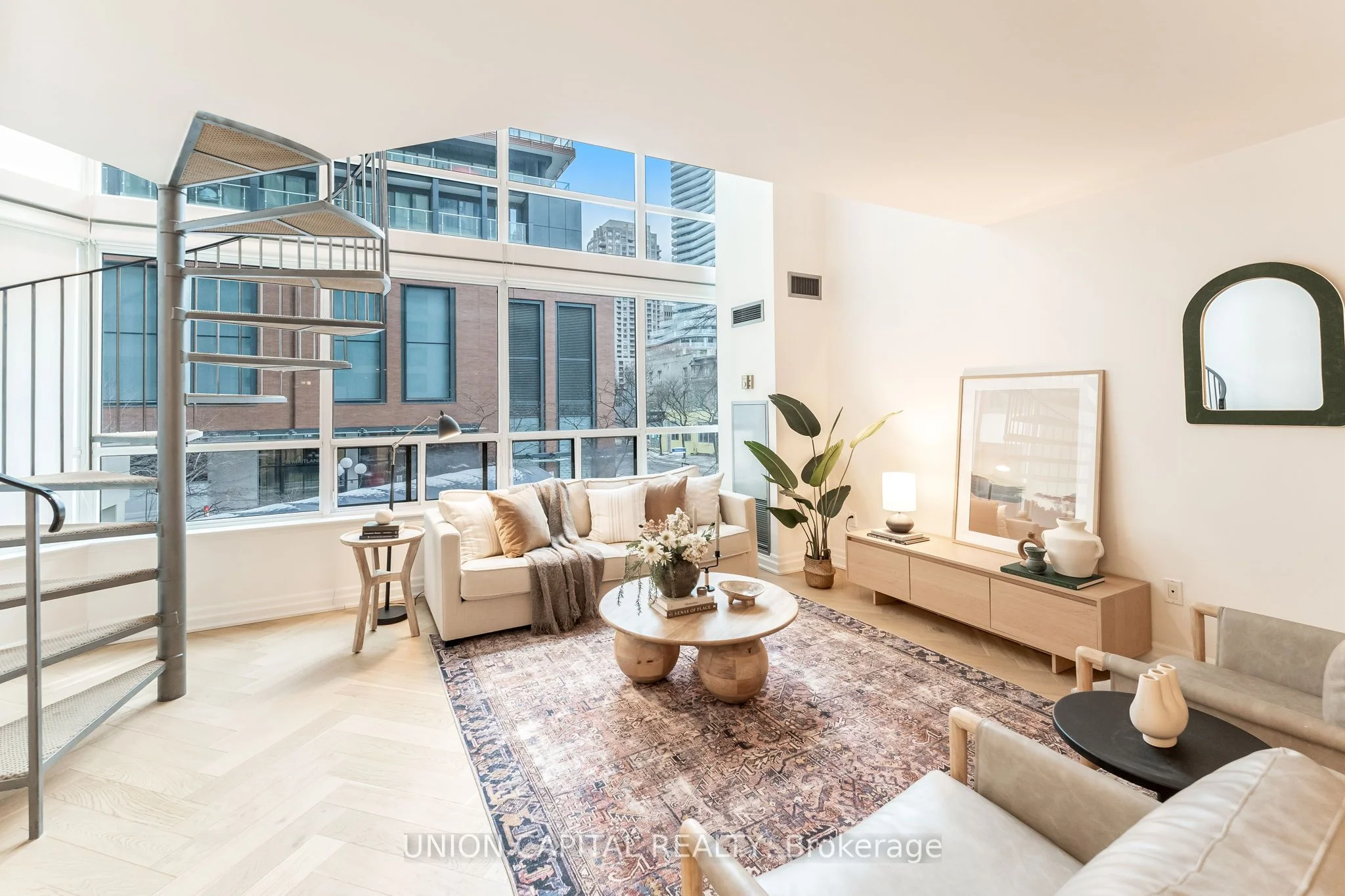25 Maitland Street 206, Toronto C08, ON M4Y 2W1