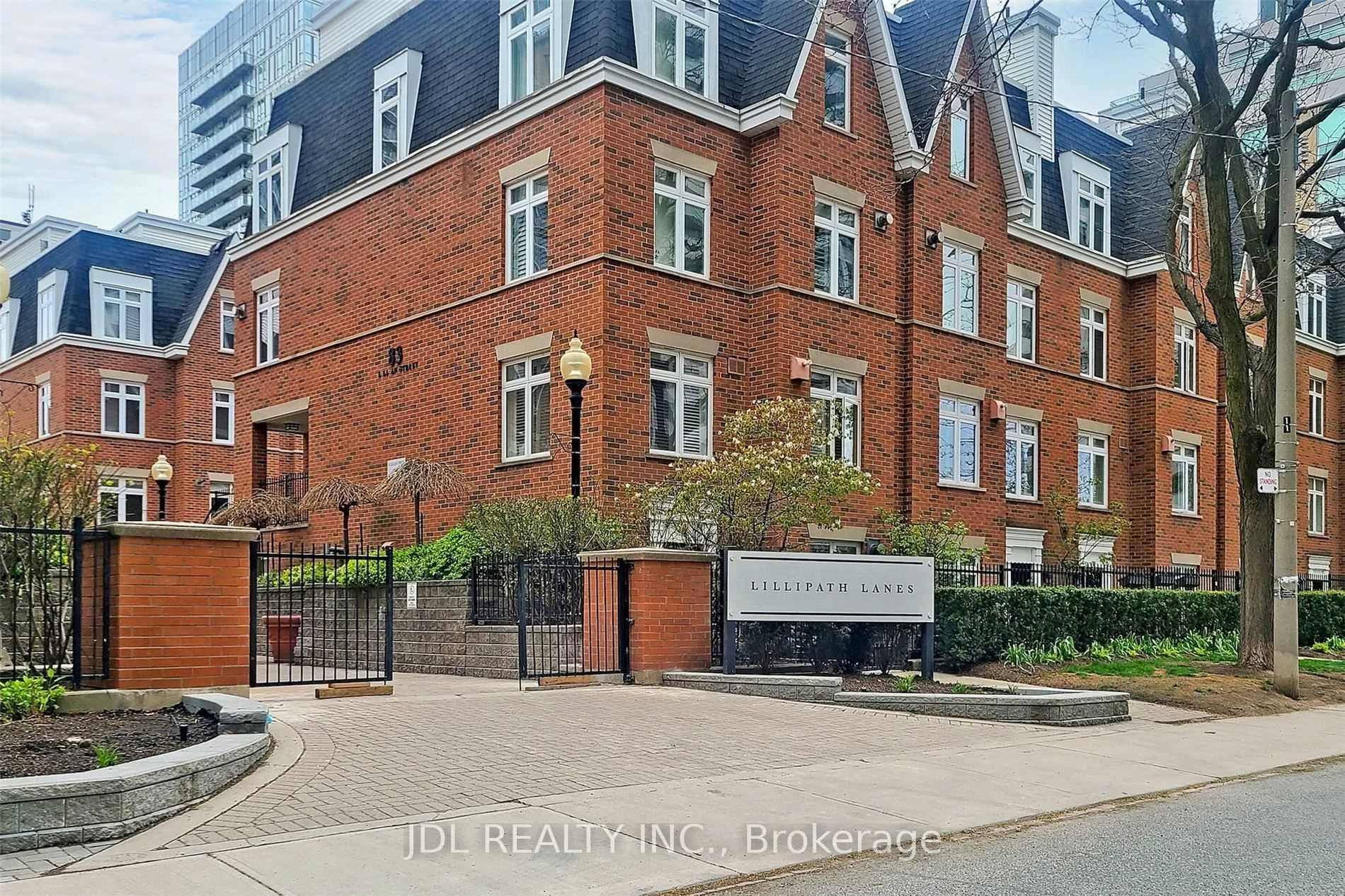 Condo Townhouse in Toronto