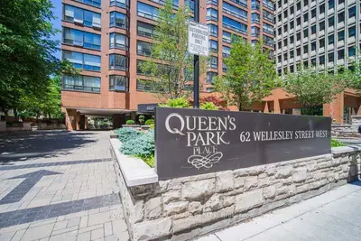 Condo Apartment in Toronto