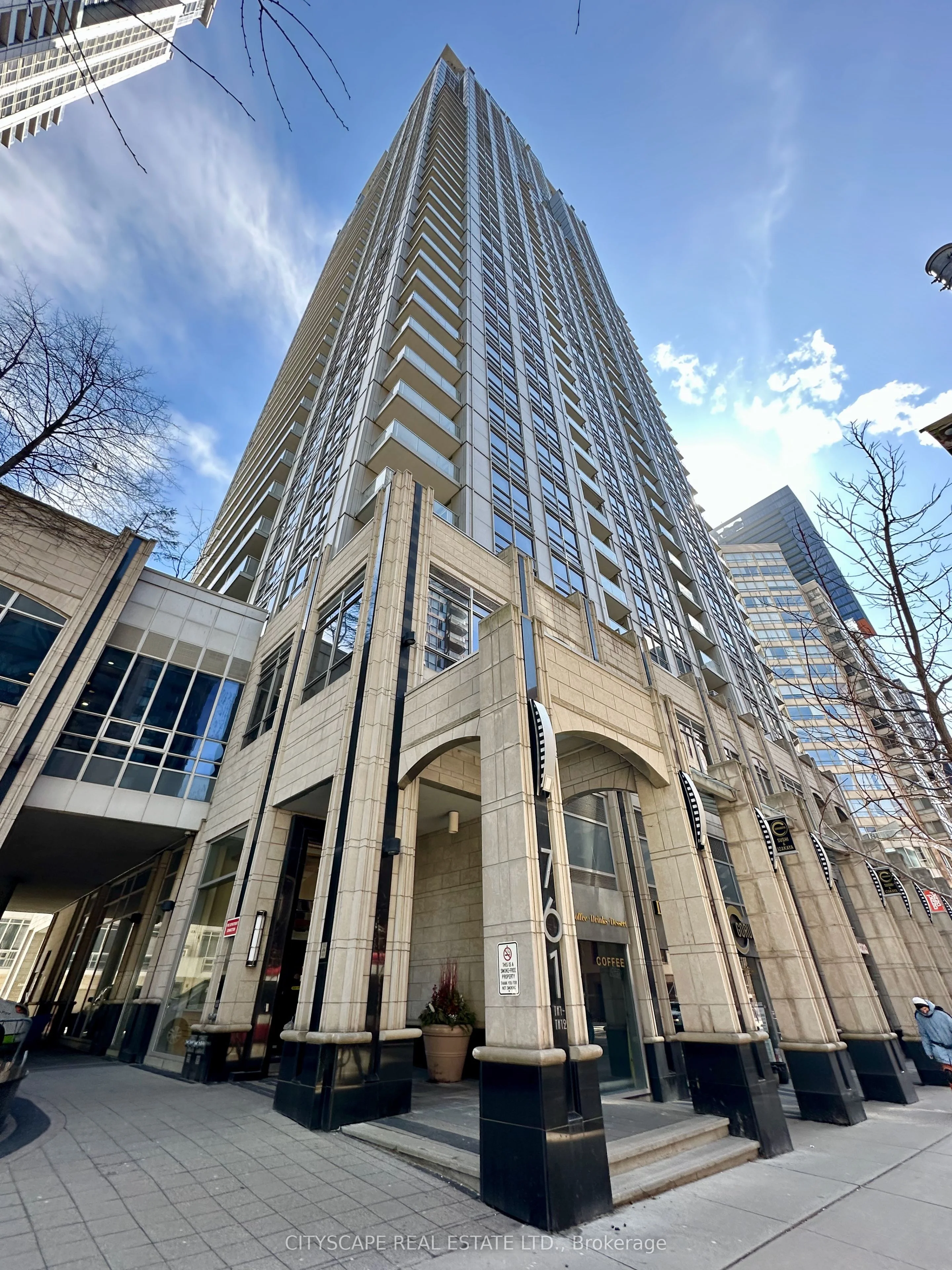 761 Bay Street 3903, Toronto C01, On M5g 2r2