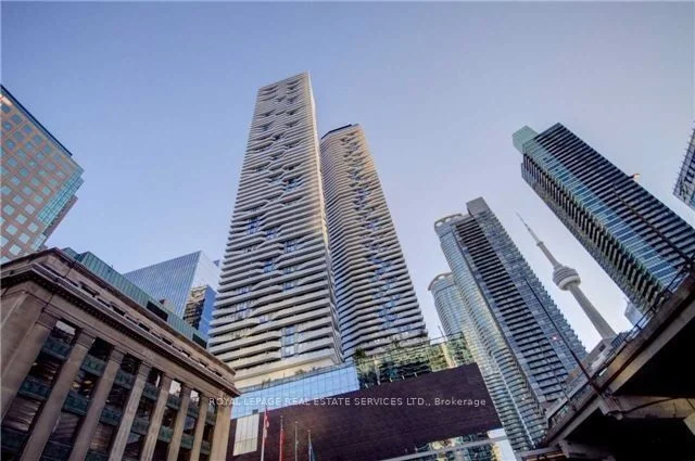 88 Harbour Street 7209, Toronto C01, ON M5J 1B7