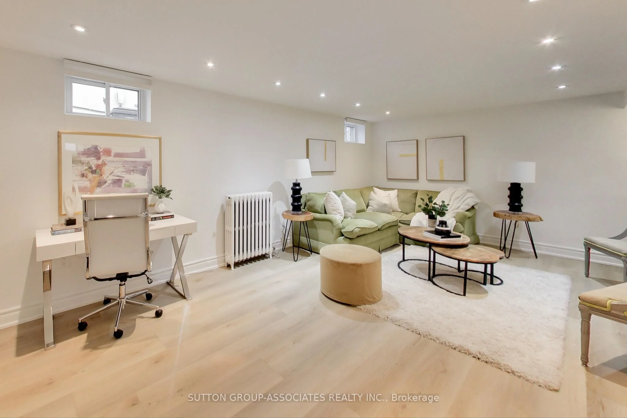 9 Wellwood Avenue, Toronto C03, ON M6C 1G8