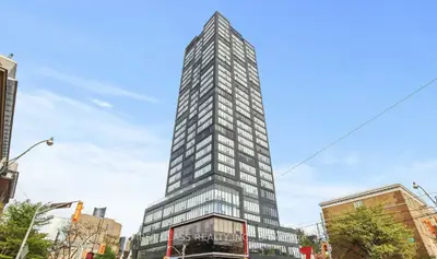 203 College Street 1507, Toronto C01, On M5t 0c8