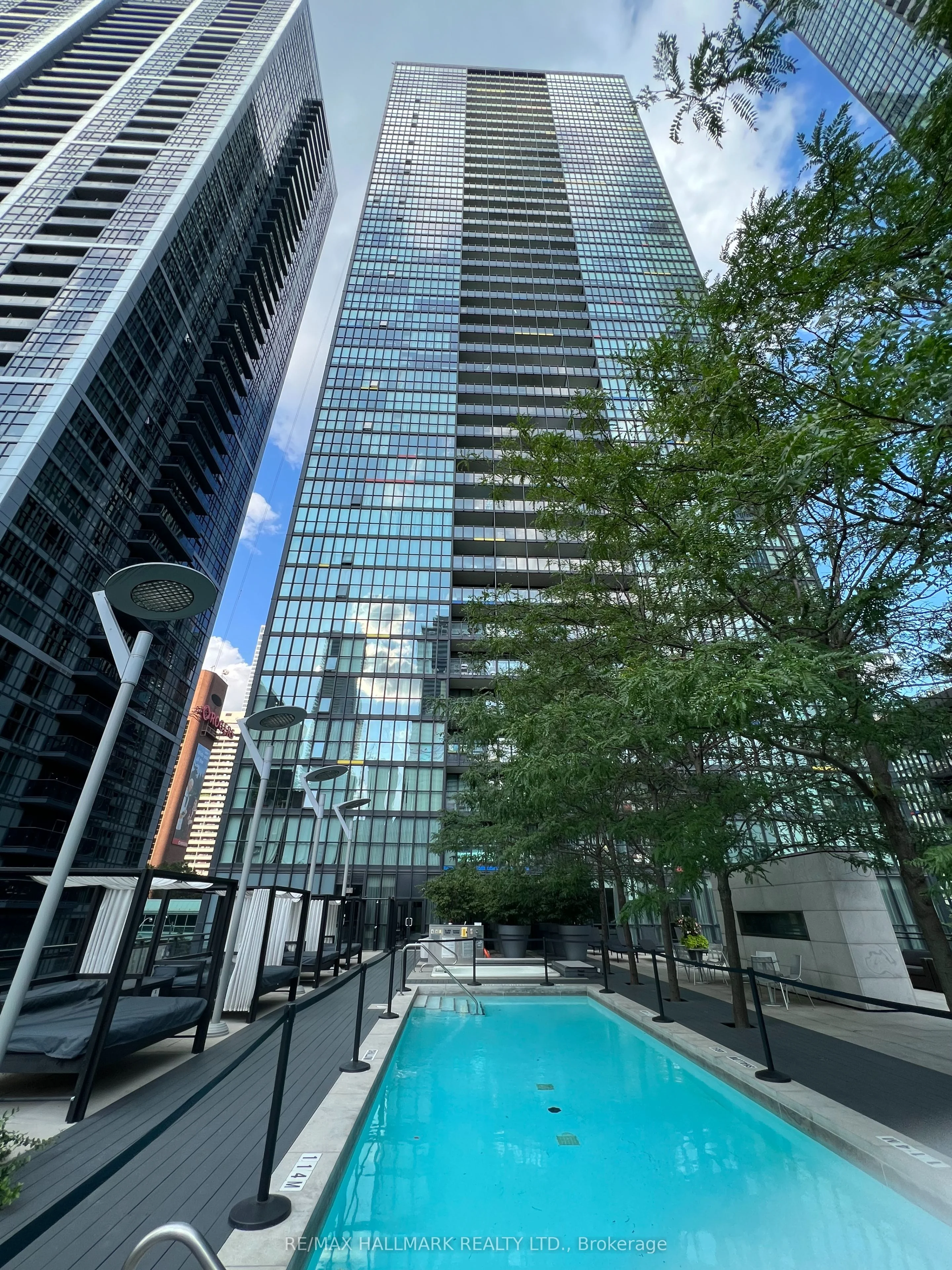 110 Charles Street E 2905, Toronto C08, ON M4Y 1T5