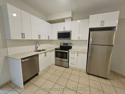 1801 Eglinton Avenue W 211, Toronto C03, On M6e 2h8