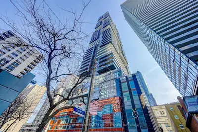 7 Grenville Street 3906, Toronto C01, On M4y 0e9