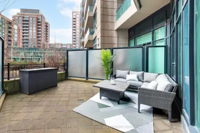 Condo Apartment in Toronto