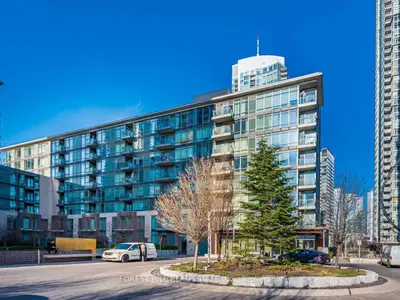 15 Brunel Court 910, Toronto C01, On M5v 3y6