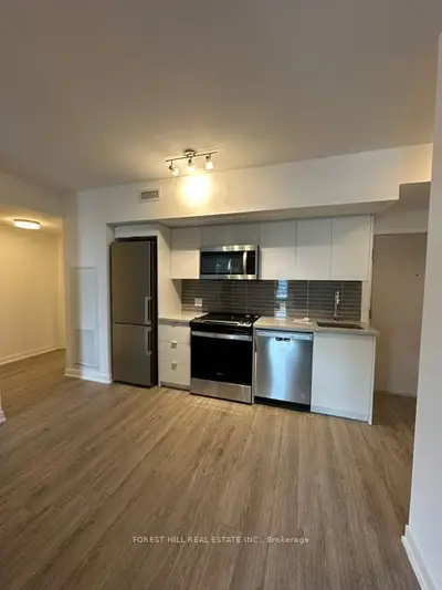 500 Wilson Avenue 917, Toronto C06, On M3h 0e5