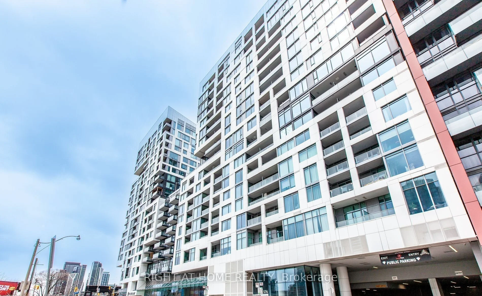 Condo Apartment in Toronto
