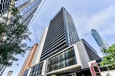 20 Edward Street 714, Toronto C01, On M5g 1c9