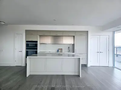 10 Inn On The Park Drive 2403, Toronto C13, On M3c 0p9