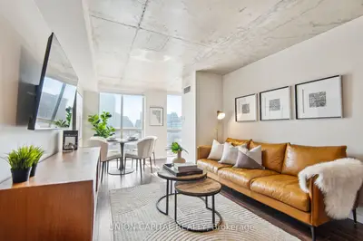 Condo Apartment in Toronto