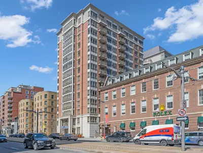 Condo Apartment in Toronto