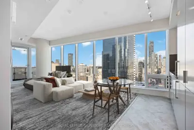 197 Yonge Street 2612, Toronto C08, On M5b 1m4