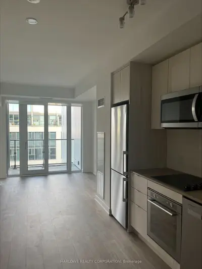 60 Princess Street 920 Se, Toronto C08, On M5a 2c7