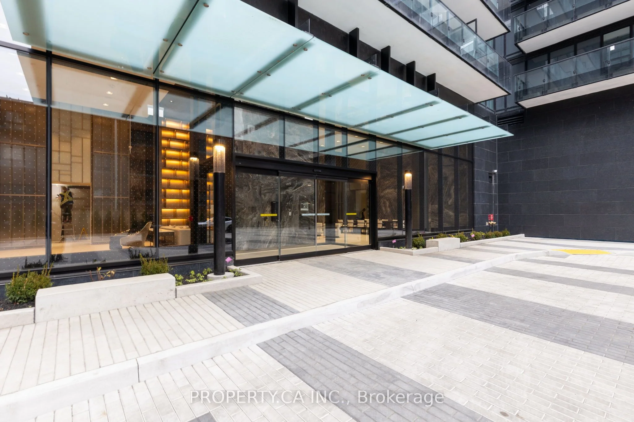 127 Broadway Avenue 1213, Toronto C10, On M4p 1v4