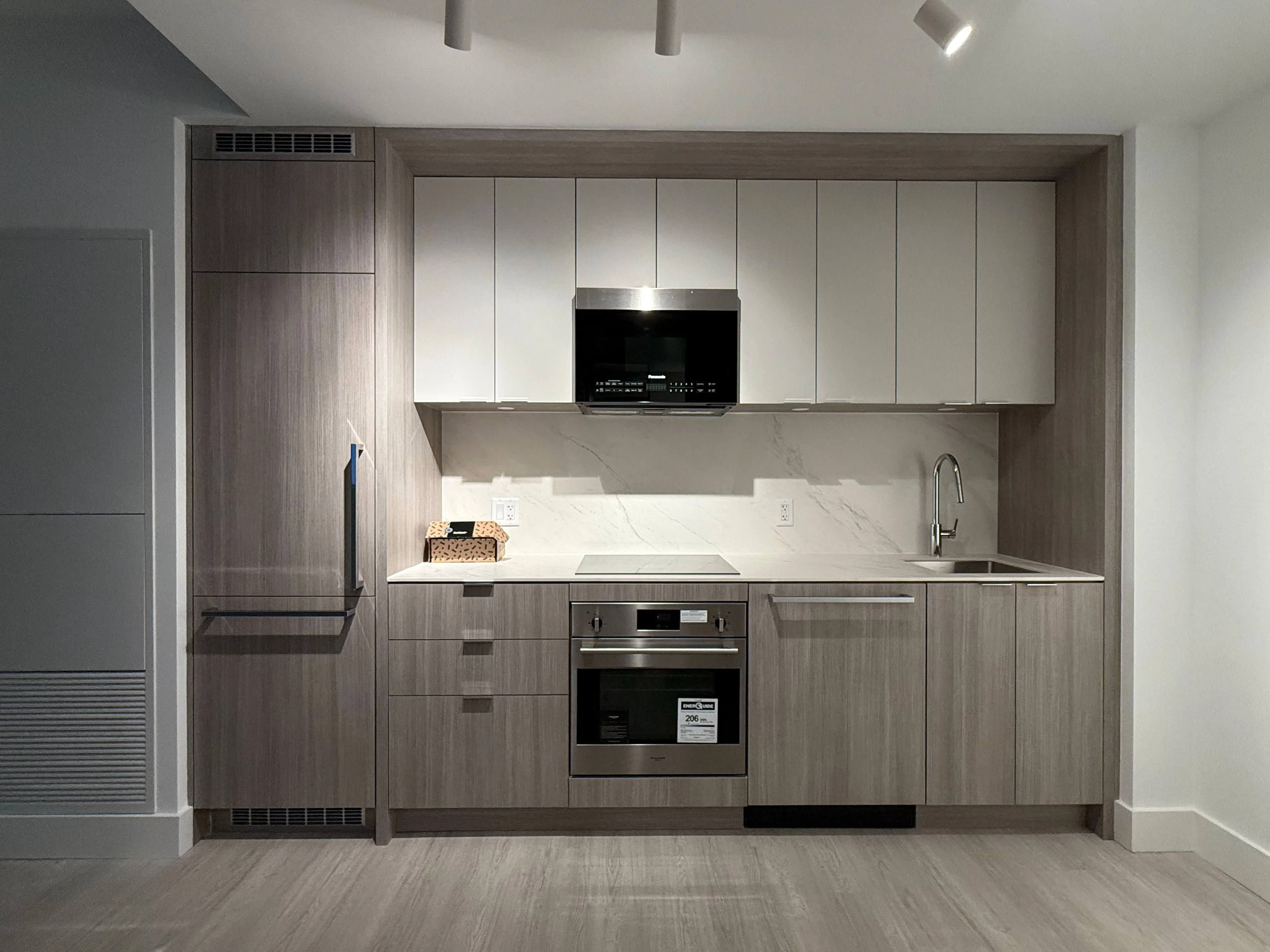 Co-op Apartment in Toronto