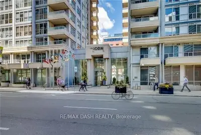 250 Wellington Street W 543, Toronto C01, On M5v 3p6